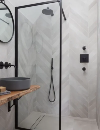 Bathtub Glass Door Suppliers in Dubai